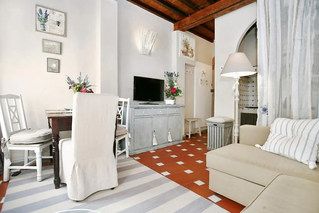 Apartment Gina Guest House Florence Italy